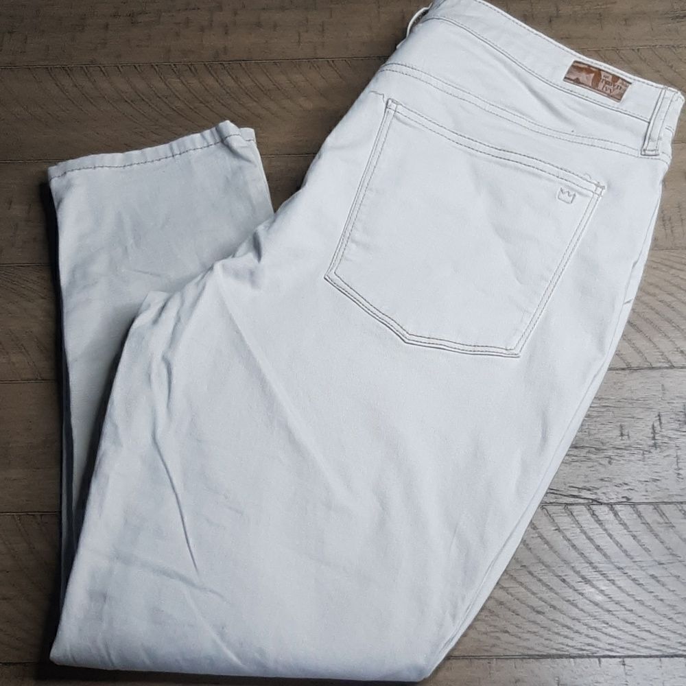 Crown & Ivy Cream Skinny Jean